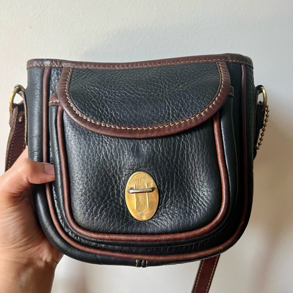 Vintage Roots Saddle Black Leather Crossbody with Brown Trim and Brass Buckle - Picture 5 of 11